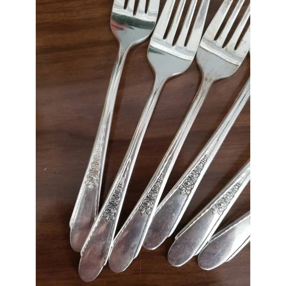 Vintage Six (6) Salad Fork WM Rogers &‎ Son Gardenia Silverplate rose Individual